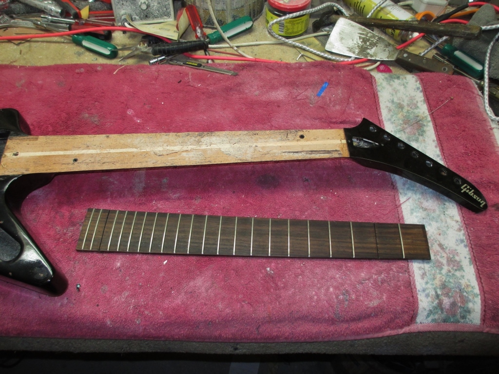 Gibson 7 String Explorer Flame Veneer, Binding, Full Respray, Lightup